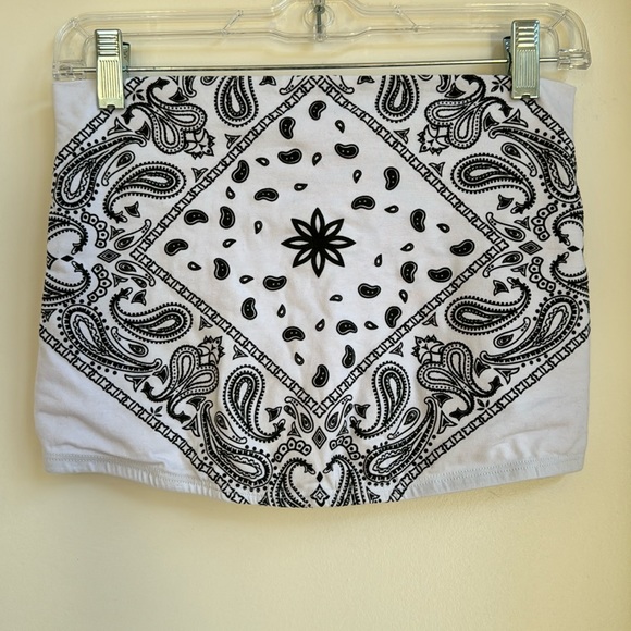 Bandana Bandeau in White - Picture 2 of 7